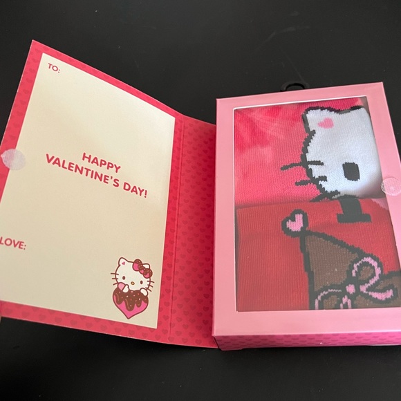 Hello Kitty Valentines Day Socks - Picture 2 of 3